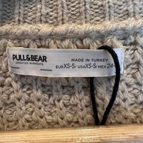 Pull & Bear Oatmeal and Black Striped Knit Sweater Size XS/S - Picture 3 of 5